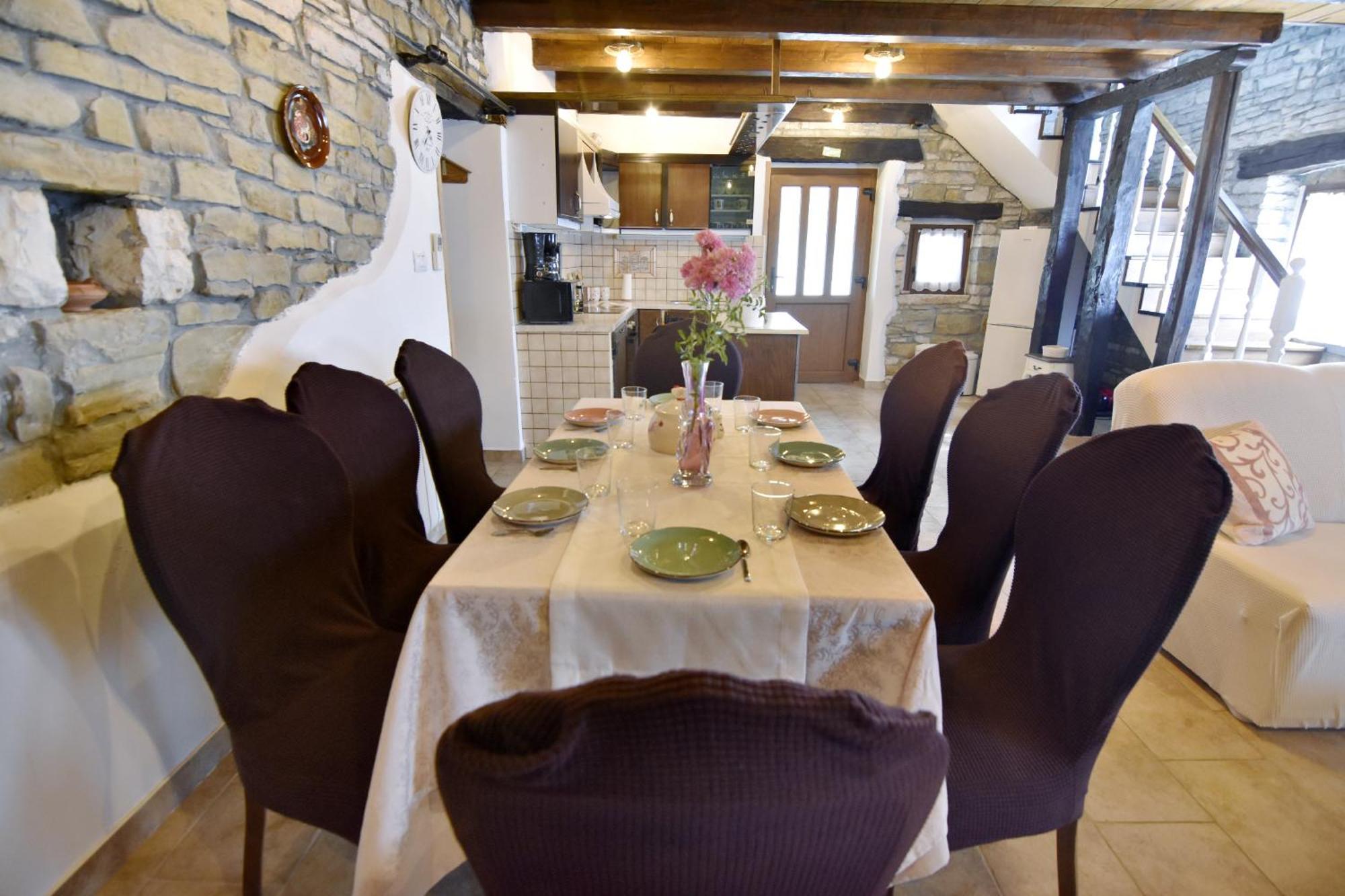 Vila Vesna グロジュニャン エクステリア 写真